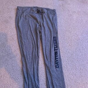 Handout Dayton flyers pants